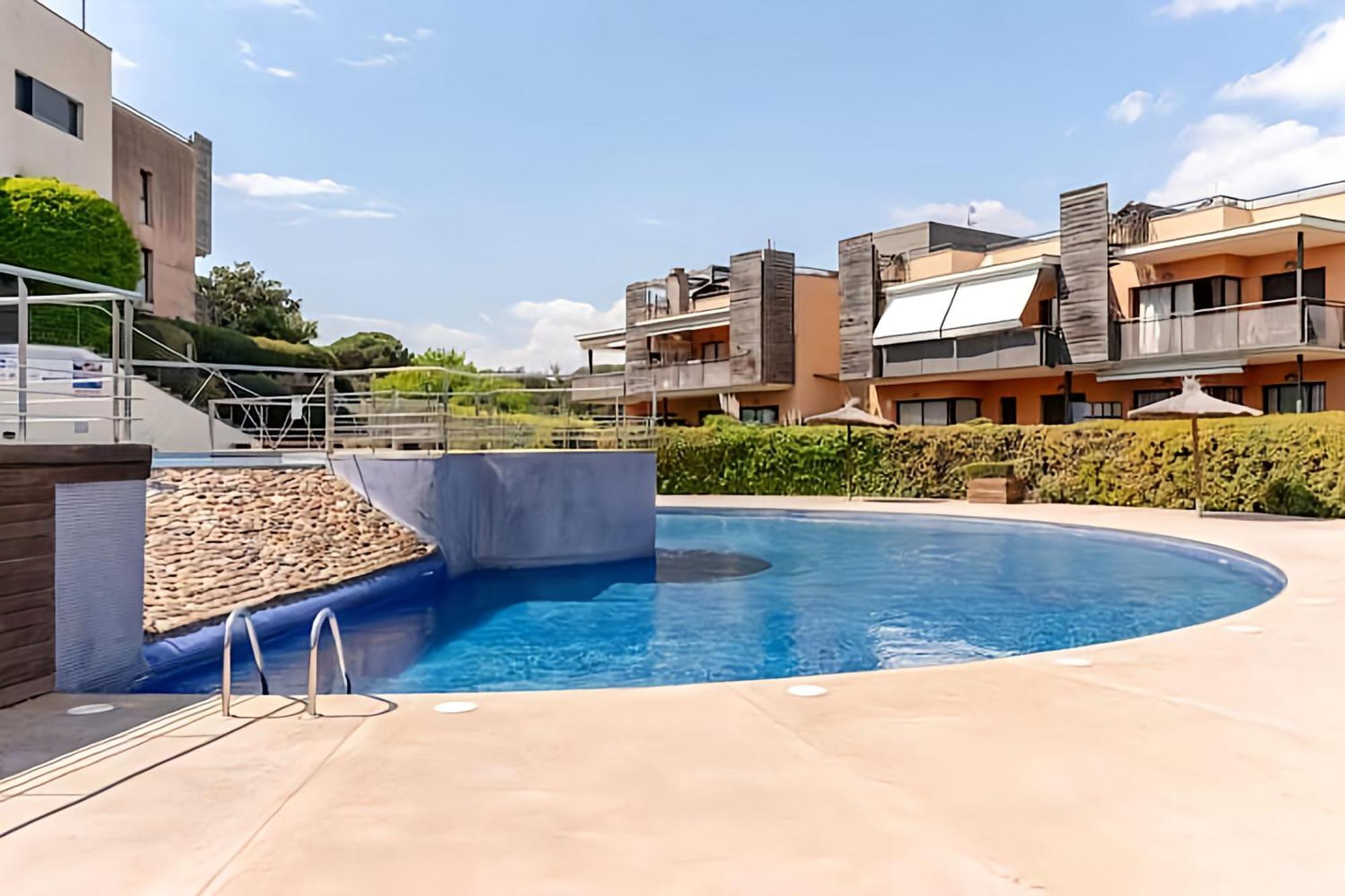 Pretty Garden Apartment Next To A Charming Beach Лорет де Мар Екстериор снимка